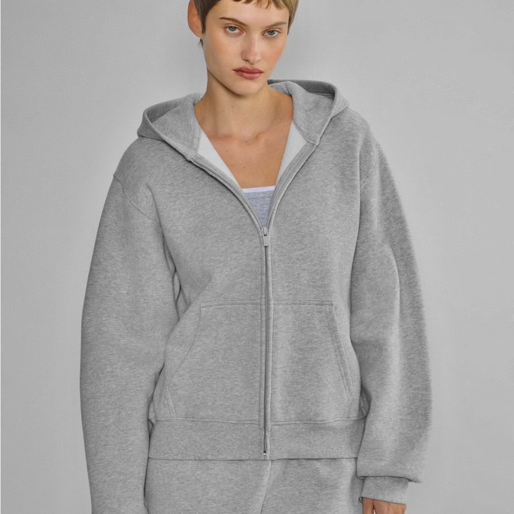 Aritzia Grey The Superfleece Perfect Zip Up Hoodie